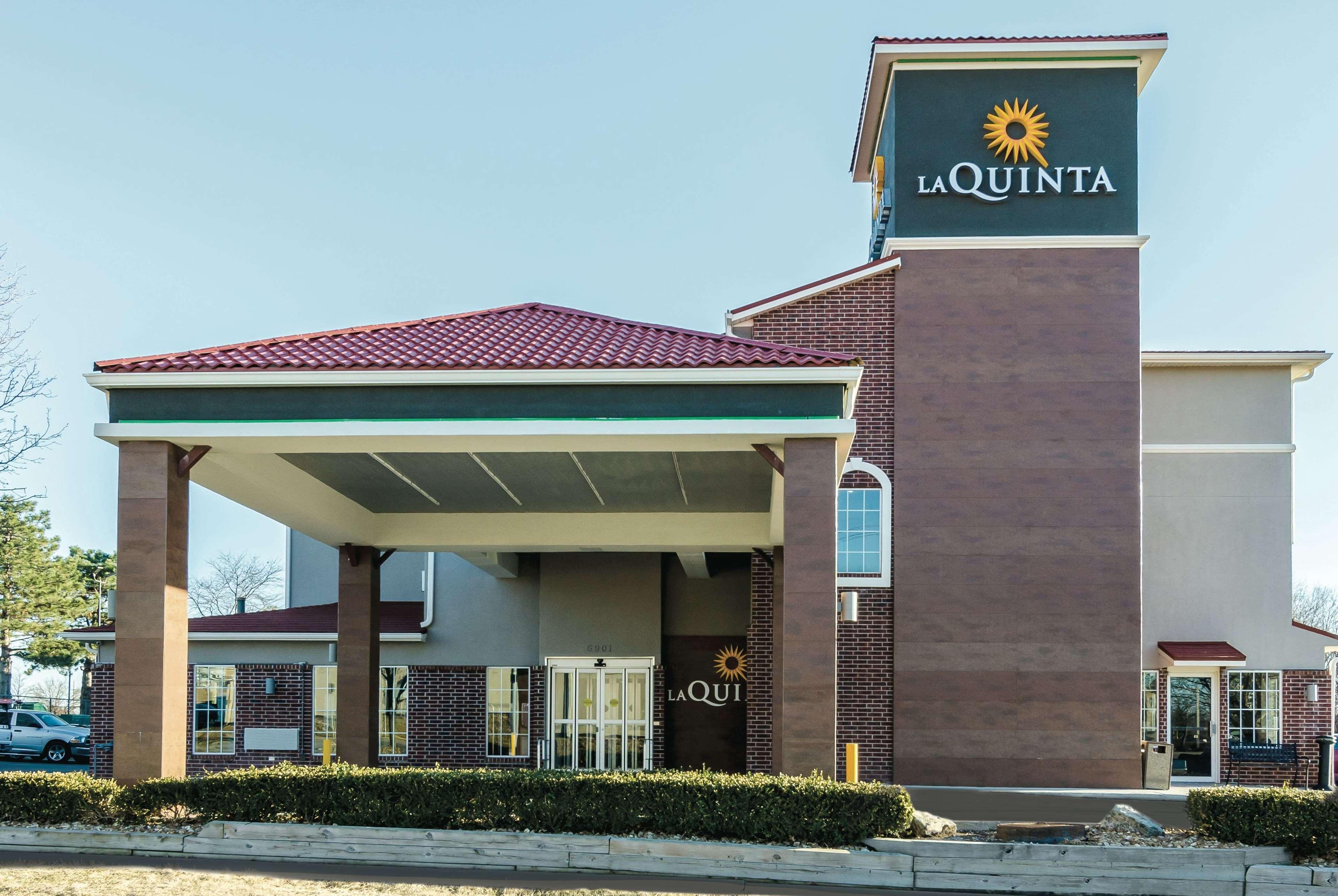 La Quinta By Wyndham Kansas City Airport Exterior foto